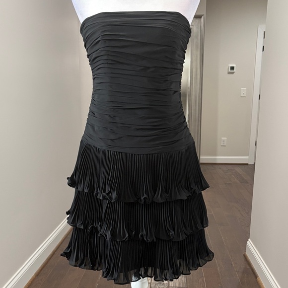 White House Black Market Strapless Dress - Picture 9 of 11
